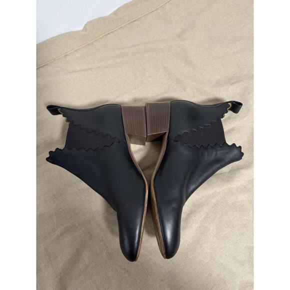 Chloé Ankle Boots Womens Size 39.5 Black Leather Chelsea Scalloped Made in Italy - Picture 6 of 15